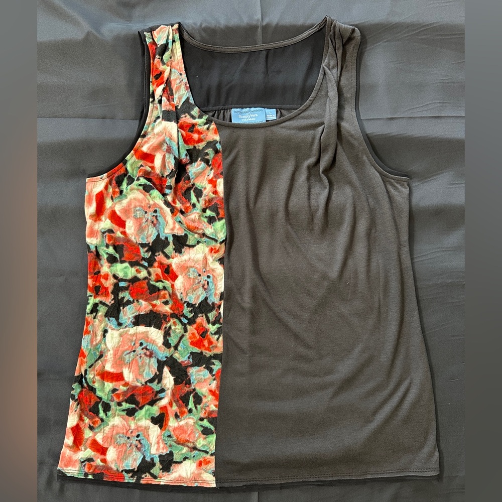 Simply Vera Vera Wang Floral and Black Tank Top